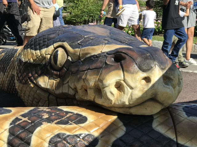 ball python statue